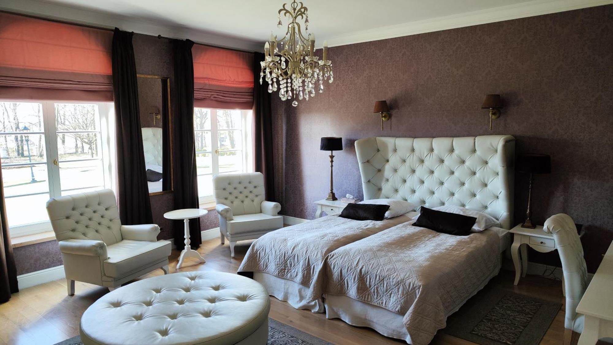 Dwor Na Wolicy Hotel Debica  Ngoại thất bức ảnh